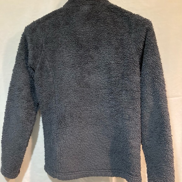 Women’s XS Patagonia Black Fuzzy 1/3 Zip Pullover - Picture 2 of 3